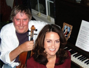 (l-r) Dave Ewart (Violin) and Leslie Garman (Piano)