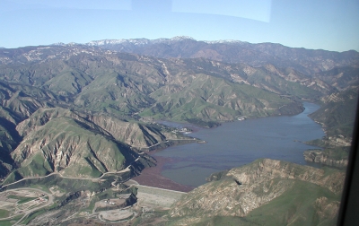 Lake Piru filled to the brim in 2005.