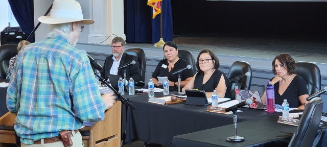 Fillmore resident Stuart Fox speaks in support of One Step A La Vez at the Fillmore Unified School Board meeting. For editorial comments on this week’s school board meeting see Realities, 