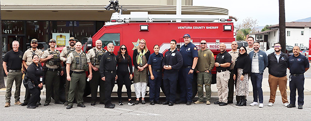 On Wednesday, November 12, the Fillmore Police and Fire Departments held “Coffee With the Badges” from 8am to 9:30am at Roan Mills Bakery in Fillmore. Everyone enjoyed their coffee while they mingled with the residents in an effort to build better relationships with the Fillmore community. Photo credit Angel Esquivel.