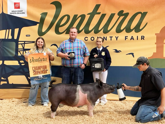 She does it again! Olivia Nava is the FFA Advanced Swine Showman Champion! Way to go Olivia, your time and hard work has paid off!