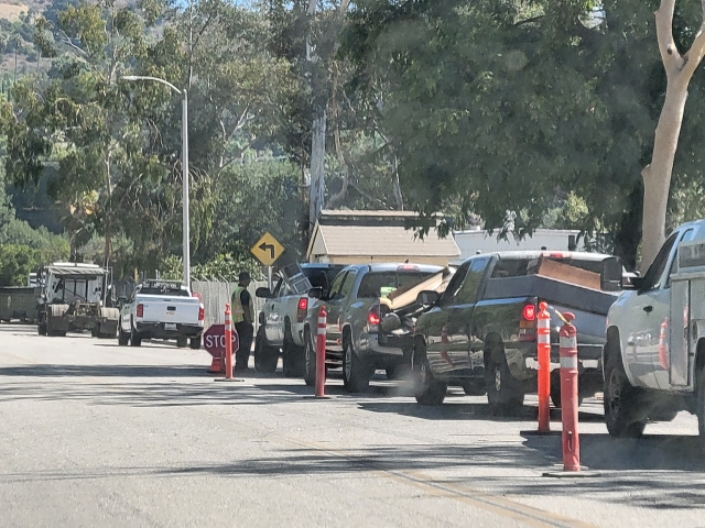 On Saturday, September 28, cars lined up along Goodenough Road, between A and B Street from 8:00 a.m. to 1:00 p.m., for the City of Fillmore’s annual Fall “City-Wide Clean Up Day” for residents and small-business owners in Fillmore.