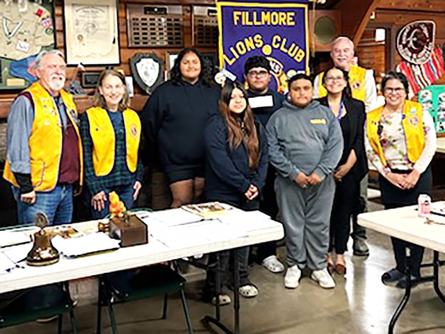 Above are the youth from One Step a la Vez who presented at the Fillmore Lions Club meeting, November 18.