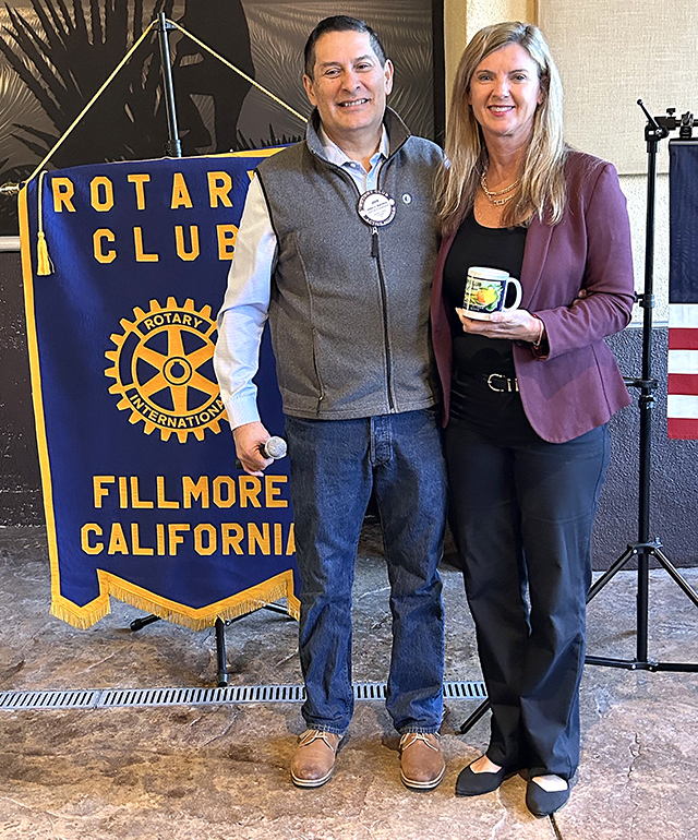 Pictured (l-r) is Fillmore Rotary President John Garnica presenting guest speaker Ventura County Supervisor Kelly Long. Photo credit Martha Richardson.