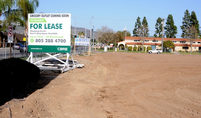 Construction began on the corner of Ventura & C Street and recently signs were posted announcing that Fillmore is getting a Grocery Outlet. There are 270+ independently operated Grocery Outlet stores in California, Idaho, Nevada, Oregon, Pennsylvania, and Washington.