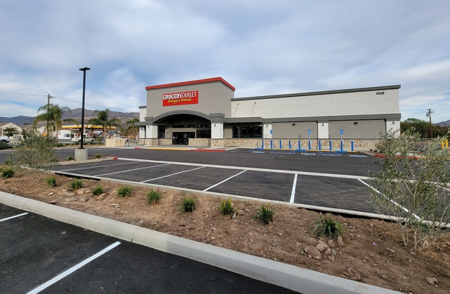 Fillmore’s Grocery Outlet has its new signs up and is preparing to open. Construction began in March of this year, and crews have worked non-stop to get the new outlet finished. The store is set to open in January 2022 according to Fillmore Grocery Outlet Facebook page.