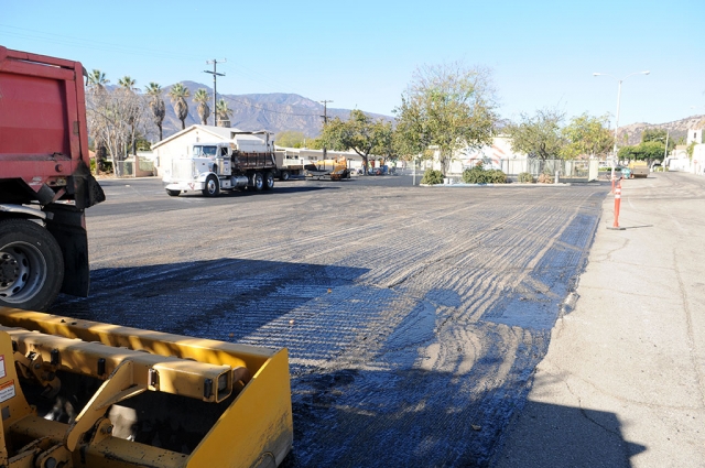 The City of Fillmore’s Police Department parking located at 524 Sespe Avenue and the adjacent City lot began being re-paved on Tuesday, November 12th and was completed at approximately 5:00 p.m. on Friday, November 15th. Access to the parking lot behind the United States Post Office and the west alley of Central Avenue north of Main Street between Main Street and Sespe Avenue was limited to the public.