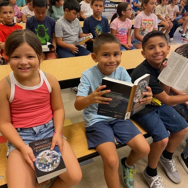 During the month of September, Rotary Club of Fillmore visited both Rio Vista and Mountain Visa Elementary Schools to pass out donated dictionaries to each 3rd grade student. A special thank you, Fillmore Rotary Club, for your generous donation of dictionaries for all of our Rio Vista 3rd grade students pictured right! Photo Courtesy https://www.facebook.com/484802076990777/posts/973337534803893.