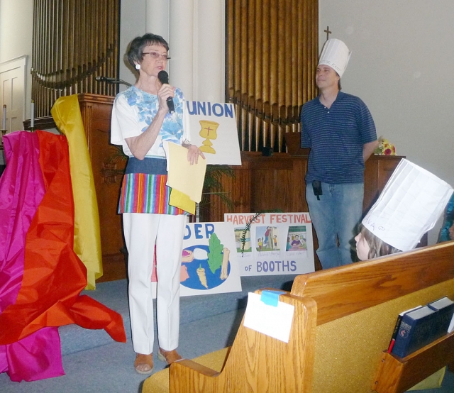 (l-r) Director Sharon Hurd addressing visitors with Pastor Kent Fromer.