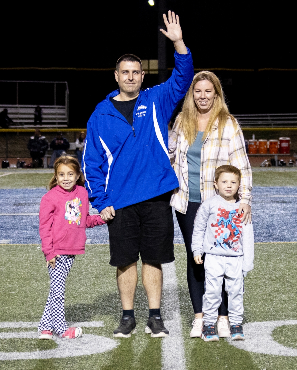 Pictured above is the FHS Homecoming Parade Grand Marshal, Fillmore business owner (Ameci Pizza & Pasta) and full-time resident Erik Landis with his family. Eric was chosen by the ASB, as he has donated many boxes of his amazing pizza throughout the Fillmore Unified School District and much more. Photo credit Crystal Gurrola.