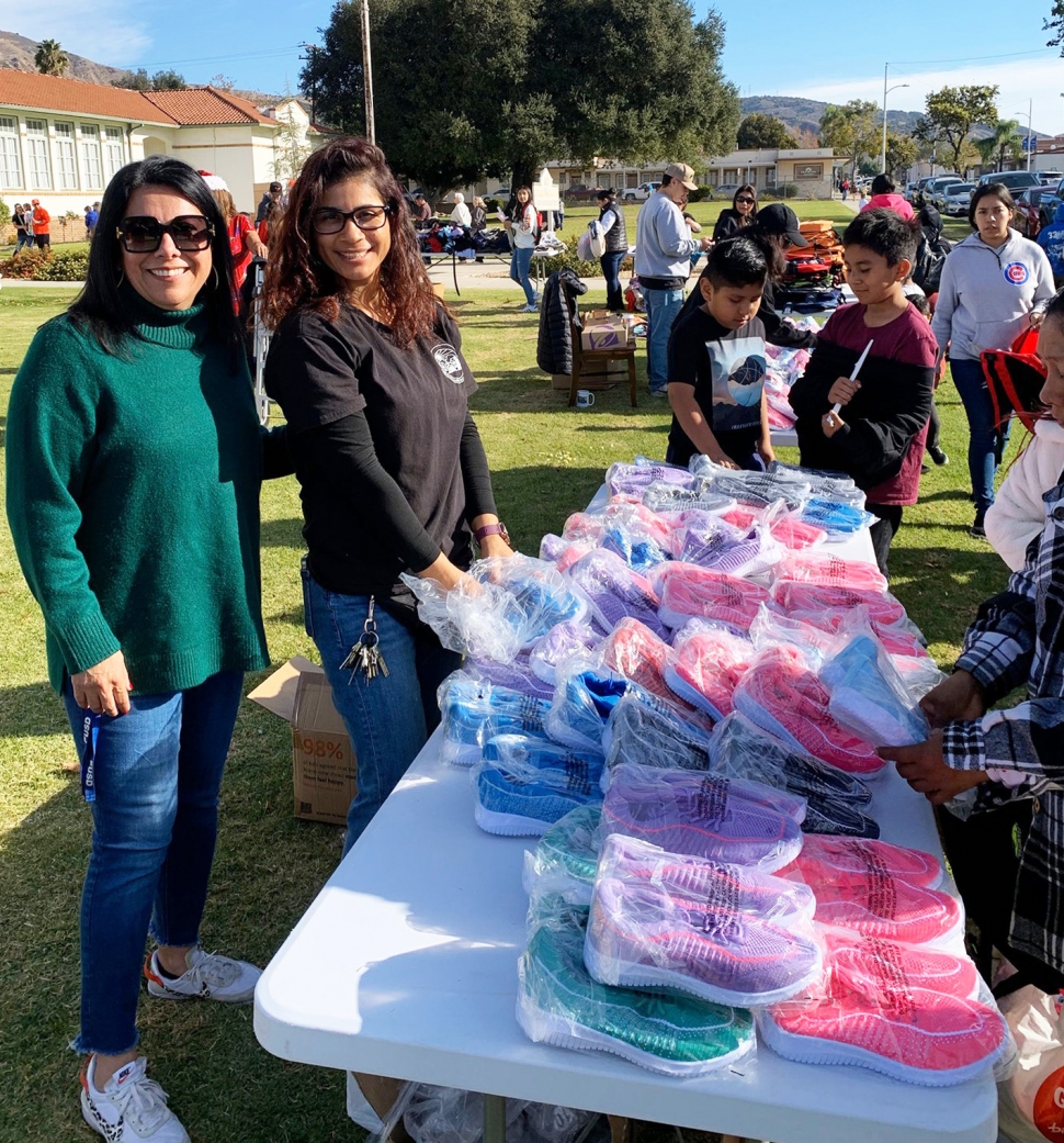 The 2024 Fillmore Community Holiday Giveaway took place Saturday, December 14, on the Fillmore Unified School District office lawn. The event provided clothing and school supplies for children 8th grade and under residing within the Fillmore Unified School District boundaries. Superintendent Schieferle said, “Today, we gave away over 250 pairs of new shoes, backpacks, and gently used clothing to FUSD families as a part of our Community Schools initiative. Thank you to all who volunteered your time and donated. Together, we are making a difference and supporting our students and families.” Photos here at https://www.blog.fillmoreusd.org/fillmore-unified-school-district-blog/2024/12/14/2024-fillmore-community-holiday-giveaway.