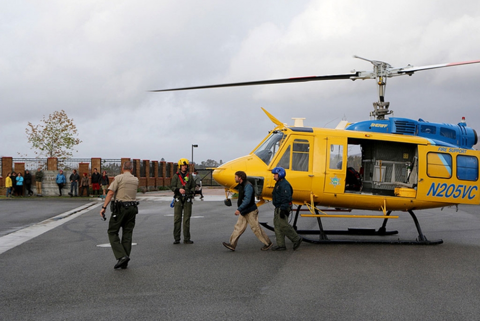 VC Sheriff’s Aviation Unit Search & Rescue, along with VC Sheriffs and VC Fire Dept., rescued 15 stranded hikers from the Tar Creek Falls area over the weekend. Photo courtesy Sebastian Ramirez.