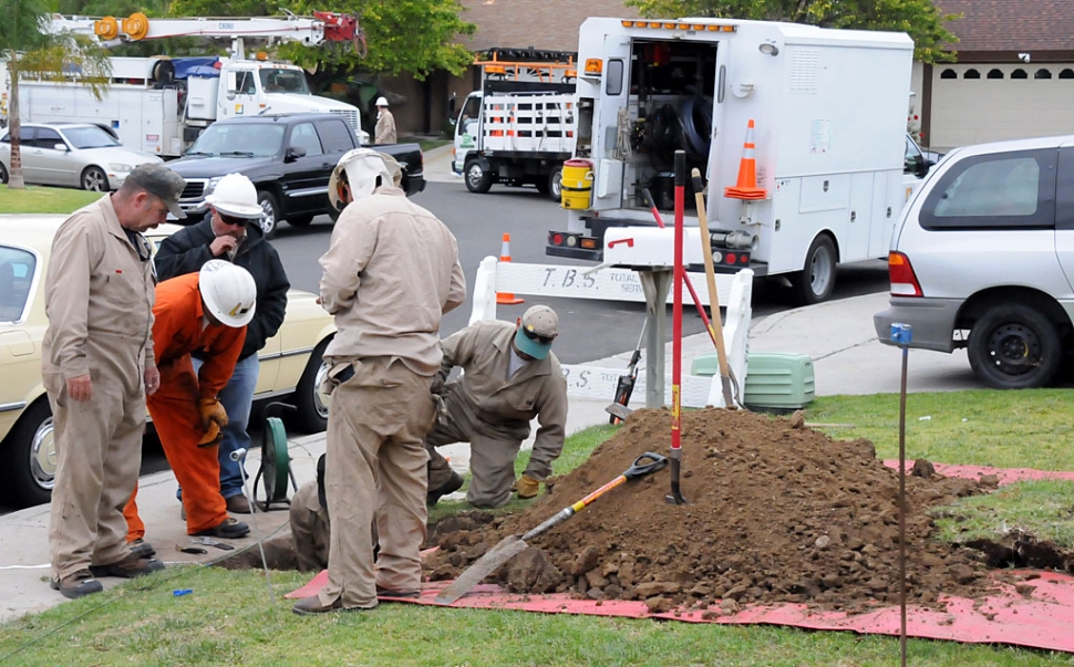 Southern California Edison Company responded to a power outage that hit the Surrey Way/Carriage Place neighborhood at approx. 2:45am Tuesday. Power was resorted by 9:30am with intermittent disruptions during the day. The outage was attributed to equipment failure, and was expected to be restored completely by Wednesday morning.