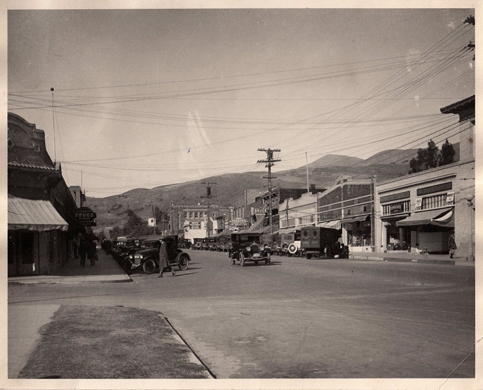 Fillmore’s Central Avenue circa 1920 with Paved Streets!