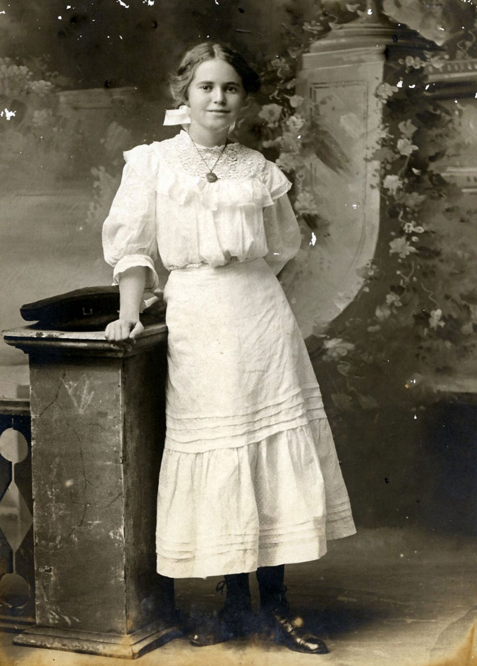 Vinnie Hinckley, daughter of Dr. J.P. Hinckley, who passed away at 15 years old due to the virus.