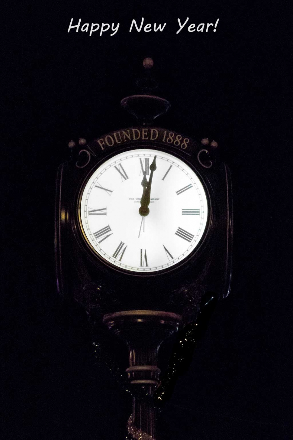 Photo of the Week "Face of Father Time on Central Avenue" by Bob Crum. Photo data: ISO 16000, Tv mode, Tamron 16-300mm
lens @66mm, aperture f/5.0 @ 1/125 seconds shutter speed.